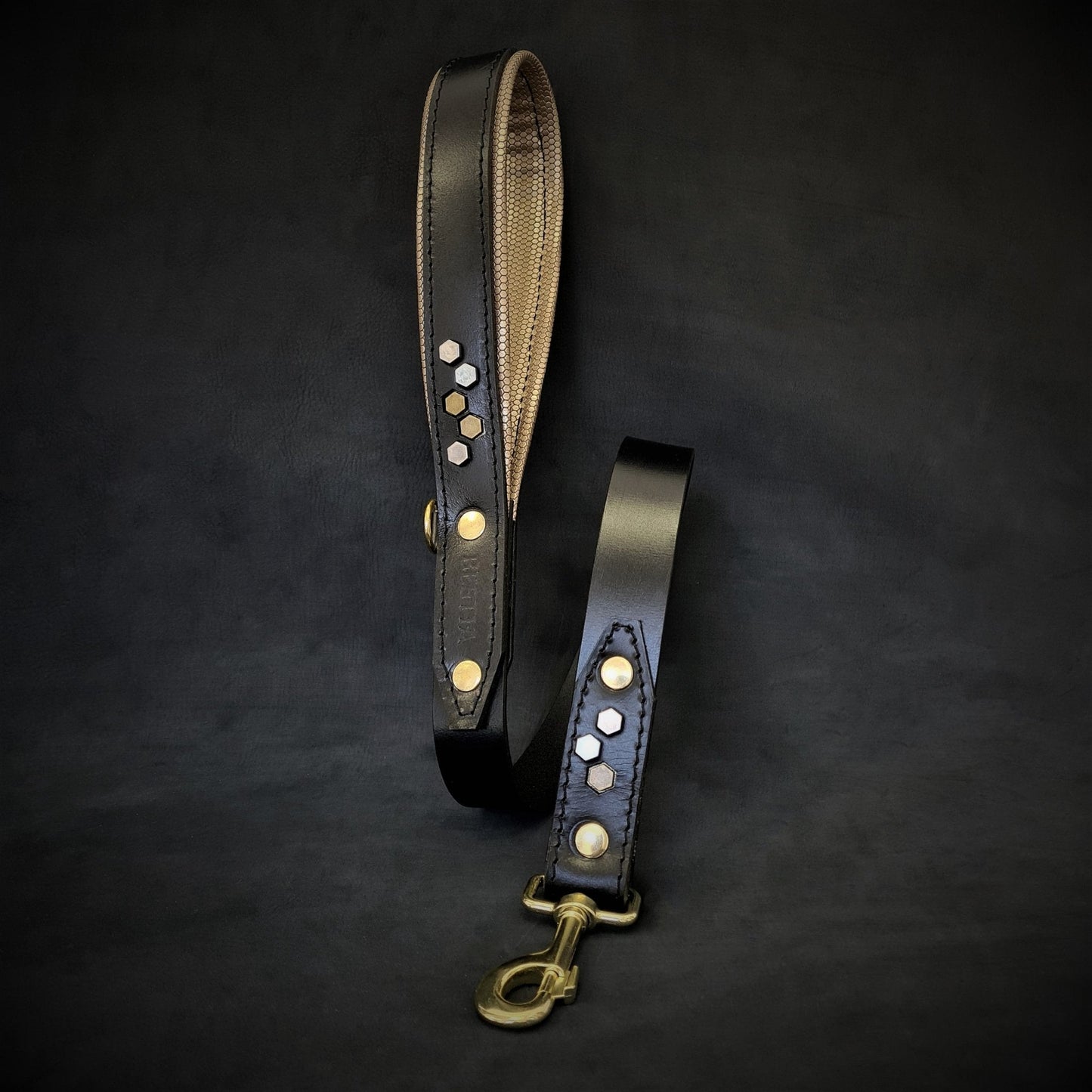 The Iron Dog Leash by Bestia - hand made
