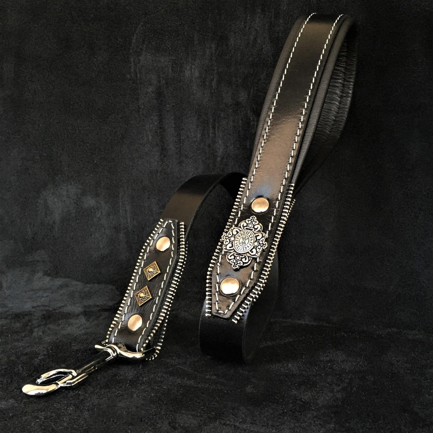 The ''Aztec'' Black leash by BESTIA